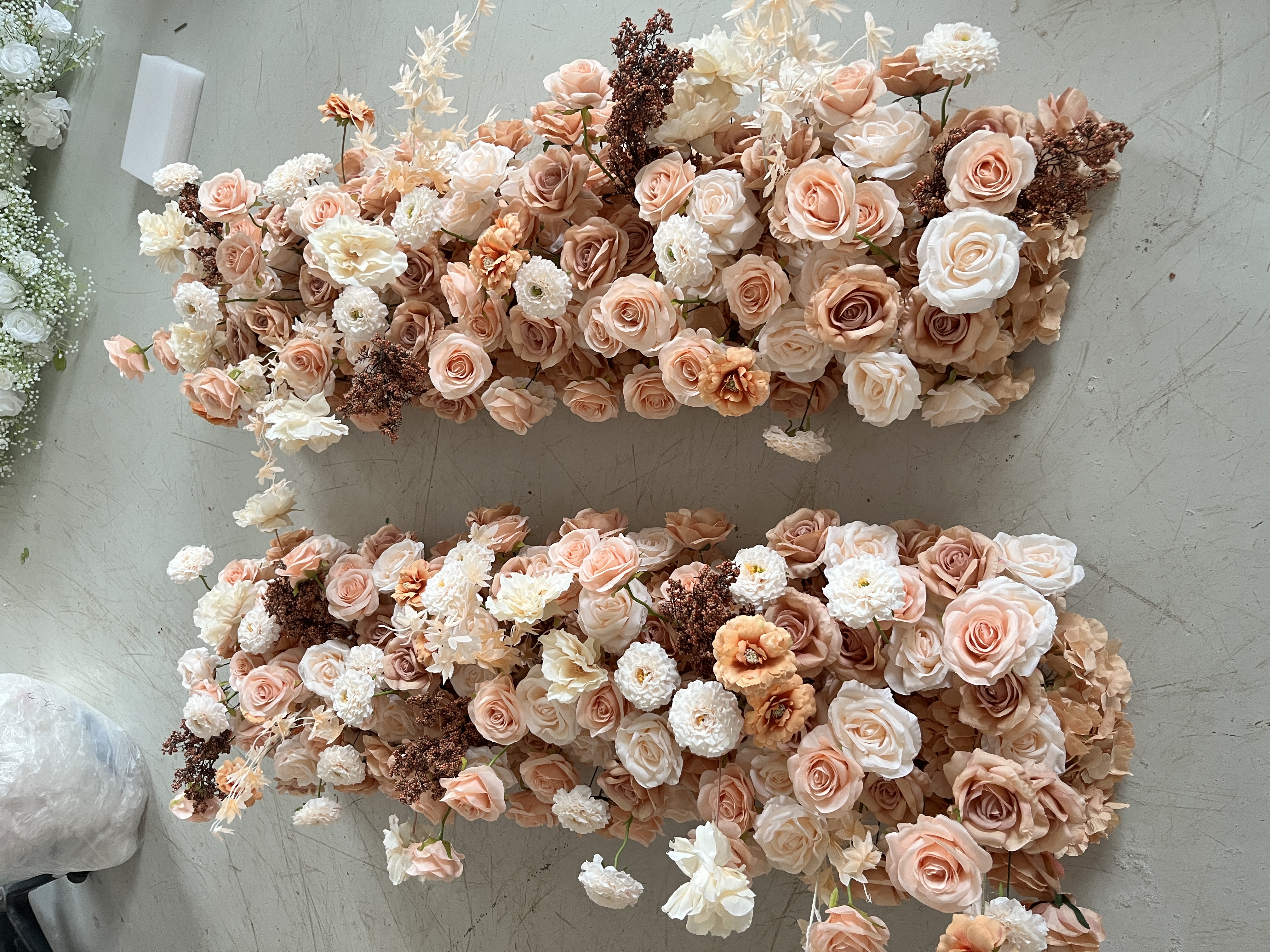 PPS Champagne Brown Kahki Artificial Silk Flower Runner Autumn Flower Runner Arrangement for Wedding Party Event Decor
