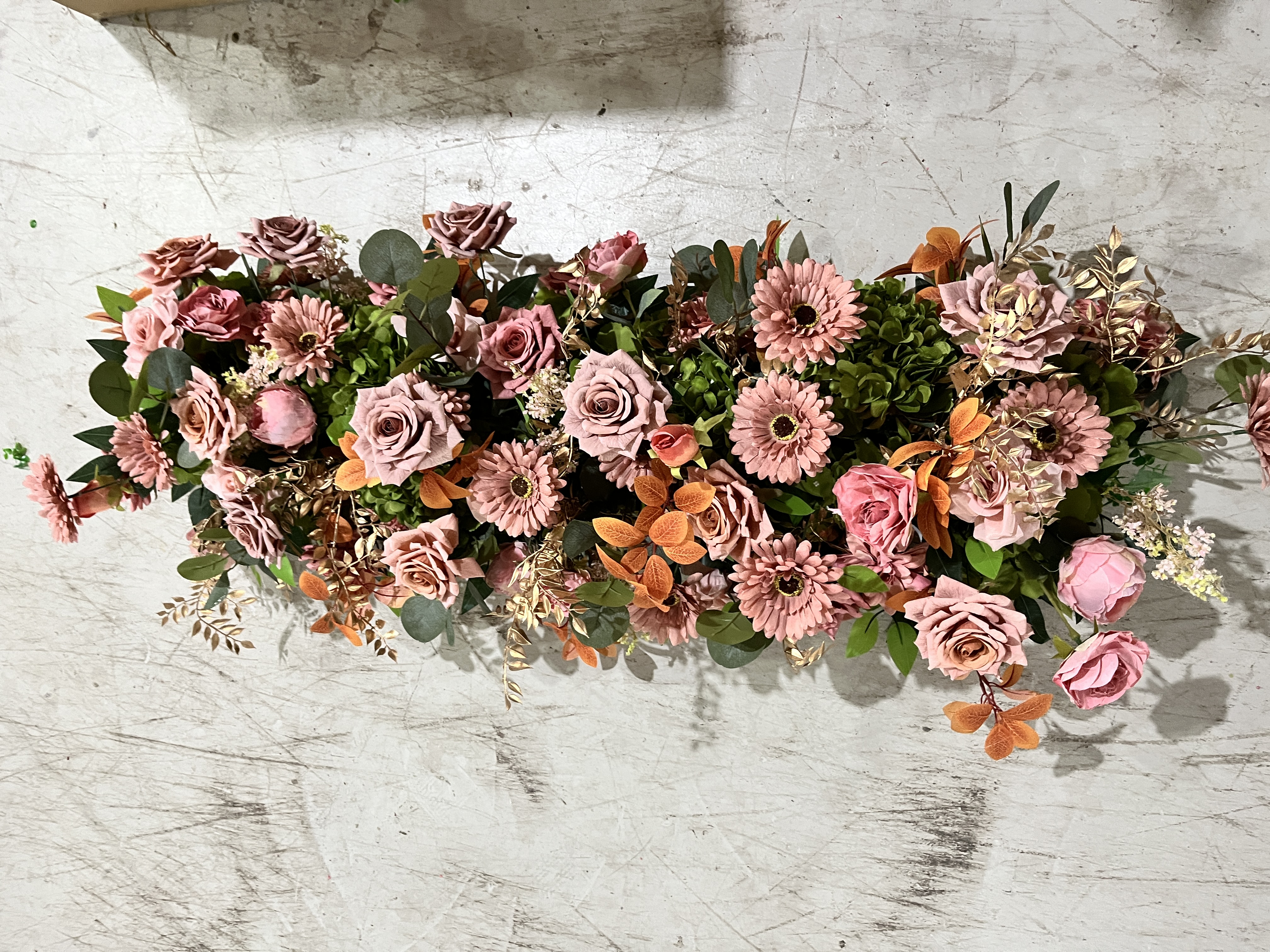 PPS Custom Pink Green Artificial Silk Flower Runner Flower Runner Arrangement for Wedding Party Event Birthday Decor